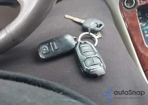 2006 Toyota Highlander Hybrid Limited V6 from USA, damaged, VIN JTEEW21A260032718